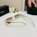 普拉达（Prada）SPR09Z 系列白色方框三角标太阳镜 - 图片 2