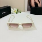 普拉达（Prada）SPR09Z 系列白色方框三角标太阳镜