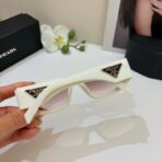 普拉达（Prada）SPR09Z 系列白色方框三角标太阳镜 - 图片 4