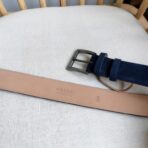 普拉达（Prada）蓝色绒面革暗银色板扣男士腰带 - Imagem 3