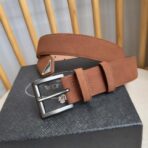 普拉达（Prada）褐色绒面革暗灰色板扣男士腰带