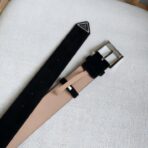 普拉达（Prada）黑色绒面革暗银色板扣男士腰带 - Imagem 4
