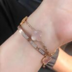 梵克雅宝（Van Cleef & Arpels）Alhambra 系列 18K 金粉色贝母四叶草手链 - 图片 3