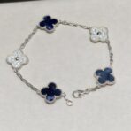 梵克雅宝（Van Cleef & Arpels）Alhambra 系列蓝彼得石钻石白金四叶草手链