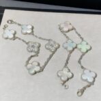 梵克雅宝（Van Cleef & Arpels）Vintage Alhambra 系列 18K 白金白贝母钻石五花手链 - 图片 4