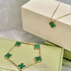 梵克雅宝（Van Cleef & Arpels）Vintage Alhambra 系列 18K 黄金孔雀石五花手链 - 图片 2