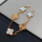 梵克雅宝（Van Cleef & Arpels）Vintage Alhambra 系列 18K 黄金白贝母镭射五花手链