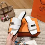 爱马仕 Empire 系列 Kelly 扣拼布穆勒拖鞋 白色 - Imagem 2