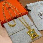 爱马仕 Petit h 系列 动物图案吊坠项链 - Imagem 3