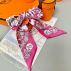 爱马仕 “从洋伞到对决”Twilly小丝巾 玫红色 - Imagem 4