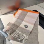 爱马仕 巴宝莉非常正的男士女士围巾