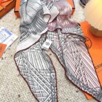 爱马仕 HERMES/2025 三角形方巾 - 图片 3