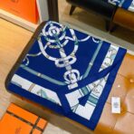 爱马仕 马刺与骏马的披挂 蓝色斜纹真丝方巾 - 图片 2