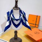 爱马仕 马刺与骏马的披挂 蓝色斜纹真丝方巾 - 图片 4