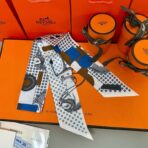 爱马仕Hermes“优雅骑士”Twilly小丝巾 灰蓝撞色 - 图片 3