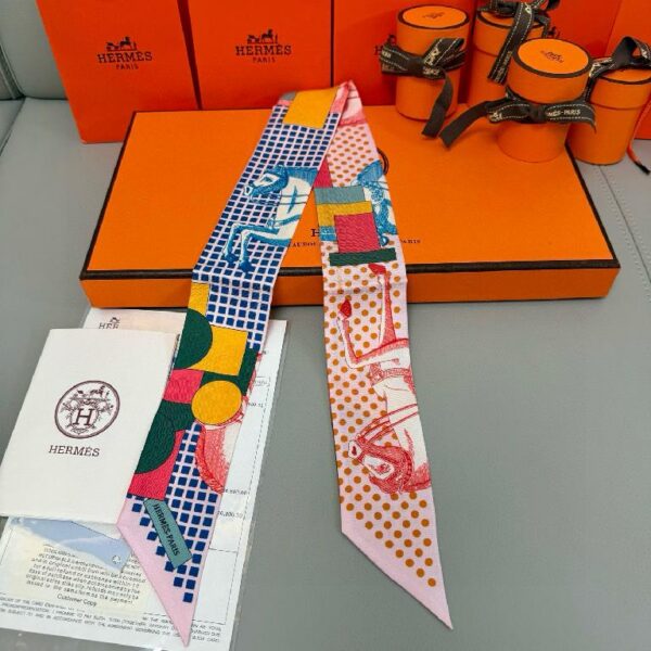 爱马仕Hermes“优雅骑士”Twilly小丝巾 红蓝撞色