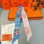爱马仕Hermes“华丽的缰辔花卉版”Twilly小丝巾 蓝粉撞色