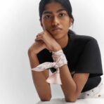 爱马仕(MONOGRAM CONFIDENTIAL)束发带 粉色 - 图片 4