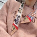 爱马仕Twilly(新型马车)丝巾 红蓝杏撞色 - 图片 3