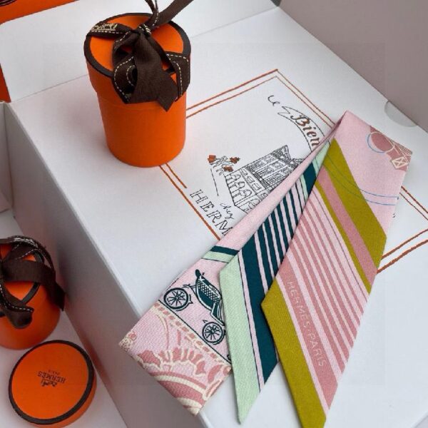 爱马仕Twilly“藏书章”小丝巾 粉蓝撞色