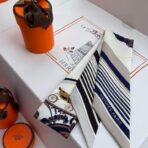 爱马仕Twilly“藏书章”小丝巾 黑蓝撞色 - 图片 2