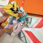 爱马仕Twilly跳跃的弹簧束发带 发圈 红绿撞色 - 图片 4