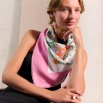 爱马仕《华丽的缰辔花卉版》玫红色方巾 - 图片 2