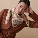 爱马仕《埃米尔奇幻之夜》橙色调斜纹真丝方巾 - 图片 2