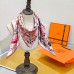 爱马仕《埃米尔奇幻之夜》红色调斜纹真丝方巾 - 图片 2