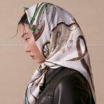 爱马仕《尊贵之轮》斜纹真丝方巾 棕色图案元素 - 图片 4