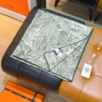 爱马仕《巴勒莫植物园》灰绿色方巾 - Image 2