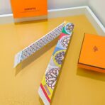 爱马仕【万花筒效应】小丝巾 米灰色