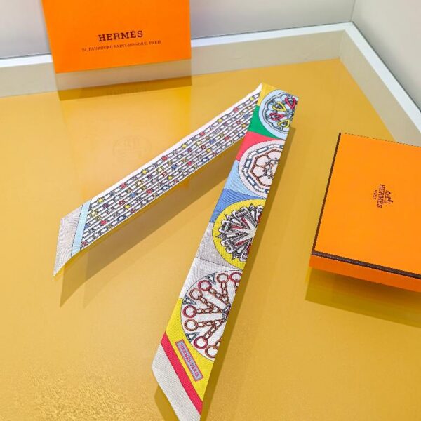 爱马仕【万花筒效应】小丝巾 米灰色