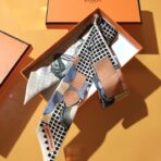 爱马仕【优雅骑士】Twilly小丝巾 杏色款