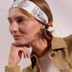 爱马仕【华丽的缰辔花卉版】小丝巾 白橙撞色 - Imagem 4