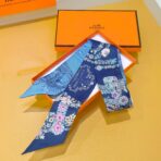 爱马仕【华丽的缰辔花卉版】小丝巾 蓝色 - Imagem 4