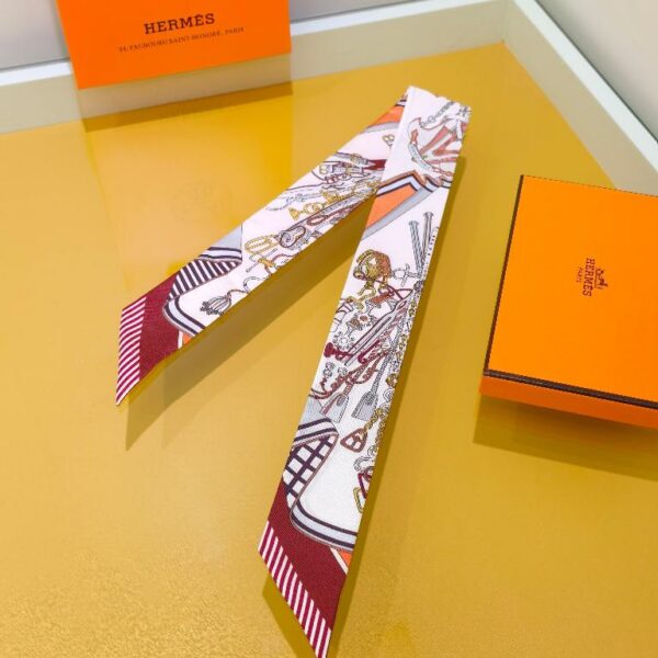 爱马仕【鞍具花束】丝巾 红色