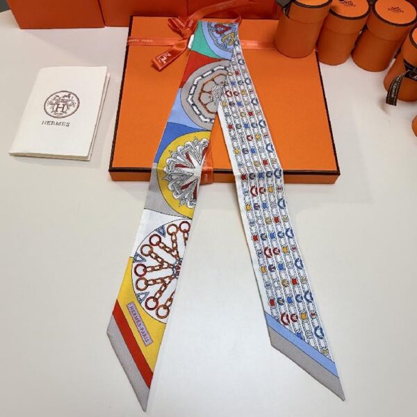 爱马仕“万花筒效应”Twilly小丝巾 灰蓝撞色