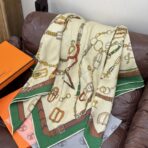 爱马仕140cm双面同色羊绒方巾 绿色边款 - Imagem 4