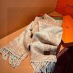 爱马仕巴黎时装展商务男士女士羊绒围巾 浅橙色款 - Imagem 4