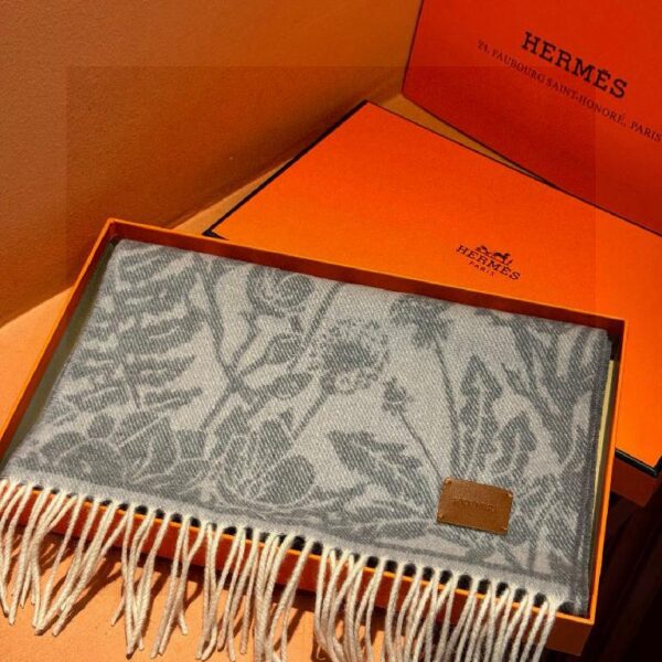 爱马仕巴黎时装展商务男士女士羊绒围巾