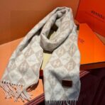 爱马仕巴黎时装展男士女士羊绒围巾 浅棕色调 - Imagem 4