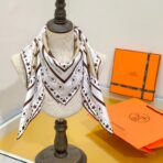 爱马仕斜纹真丝方巾 浅米色款 - Imagem 4