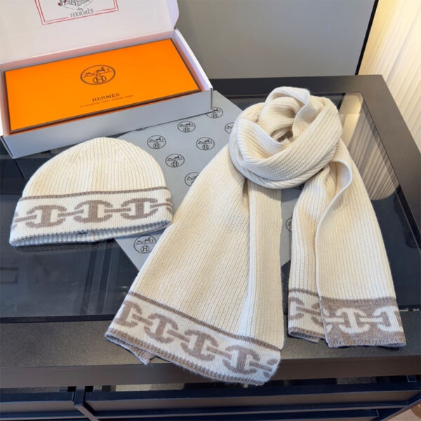 爱马仕新款套装 又保暖又有质感的羊绒围巾帽子套装