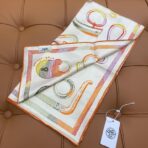 爱马仕新款斜纹真丝方巾 白色款 - Imagem 2