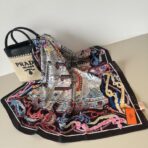 爱马仕方巾《丝巾大探险》蓝黑撞色 - 图片 2