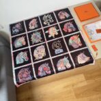 爱马仕方巾《骏马棱镜》