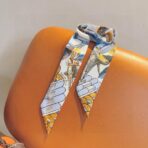 爱马仕树之歌小丝巾 蓝金色 - Imagem 2