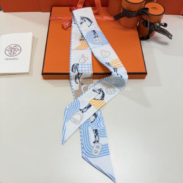 爱马仕“波普骏马”Twilly小丝巾 浅蓝色