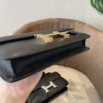 爱马仕（Hermès）Constance Elan 黑色 Epsom 牛皮金属扣单肩包 - 图片 4